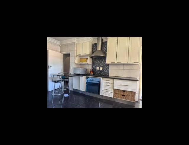 3 BEDROOM PROPERTY TO RENT IN MAYBERRY PARK